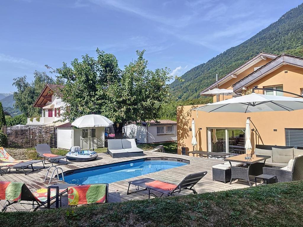 Appartement Moderne Avec Terrasse Et Piscine A Chatel Sur Bex Exterior foto